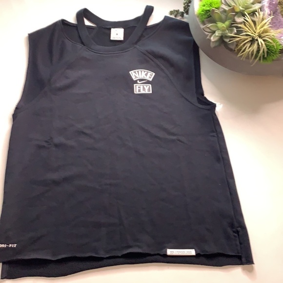 Nike Standard Issue Queen of Courts Women's Basketball Top Black nba new - Picture 7 of 9